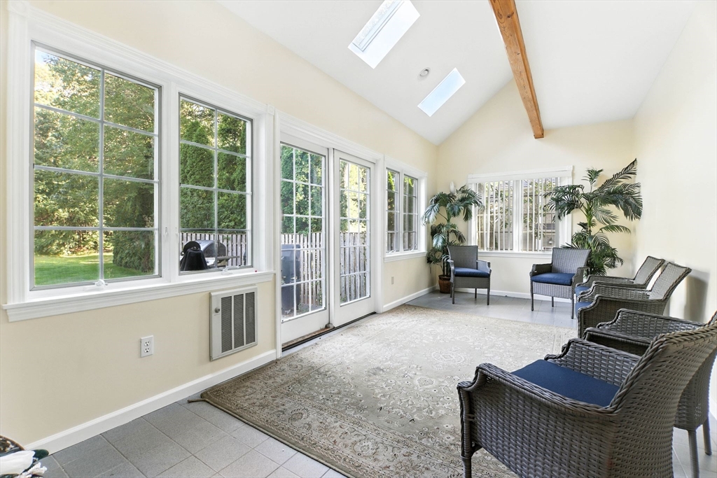 Westfield, Massachusetts, 01085, United States, 4 Bedrooms Bedrooms, ,3 BathroomsBathrooms,Residential,For Sale,1942003