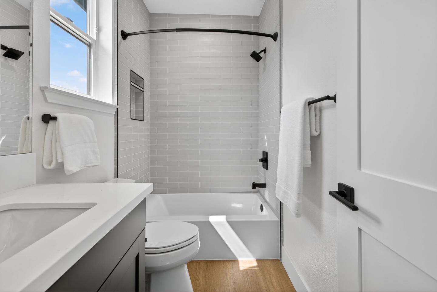 Redwood City, California, 94061, United States, 4 Bedrooms Bedrooms, ,3 BathroomsBathrooms,Residential,For Sale,1988183