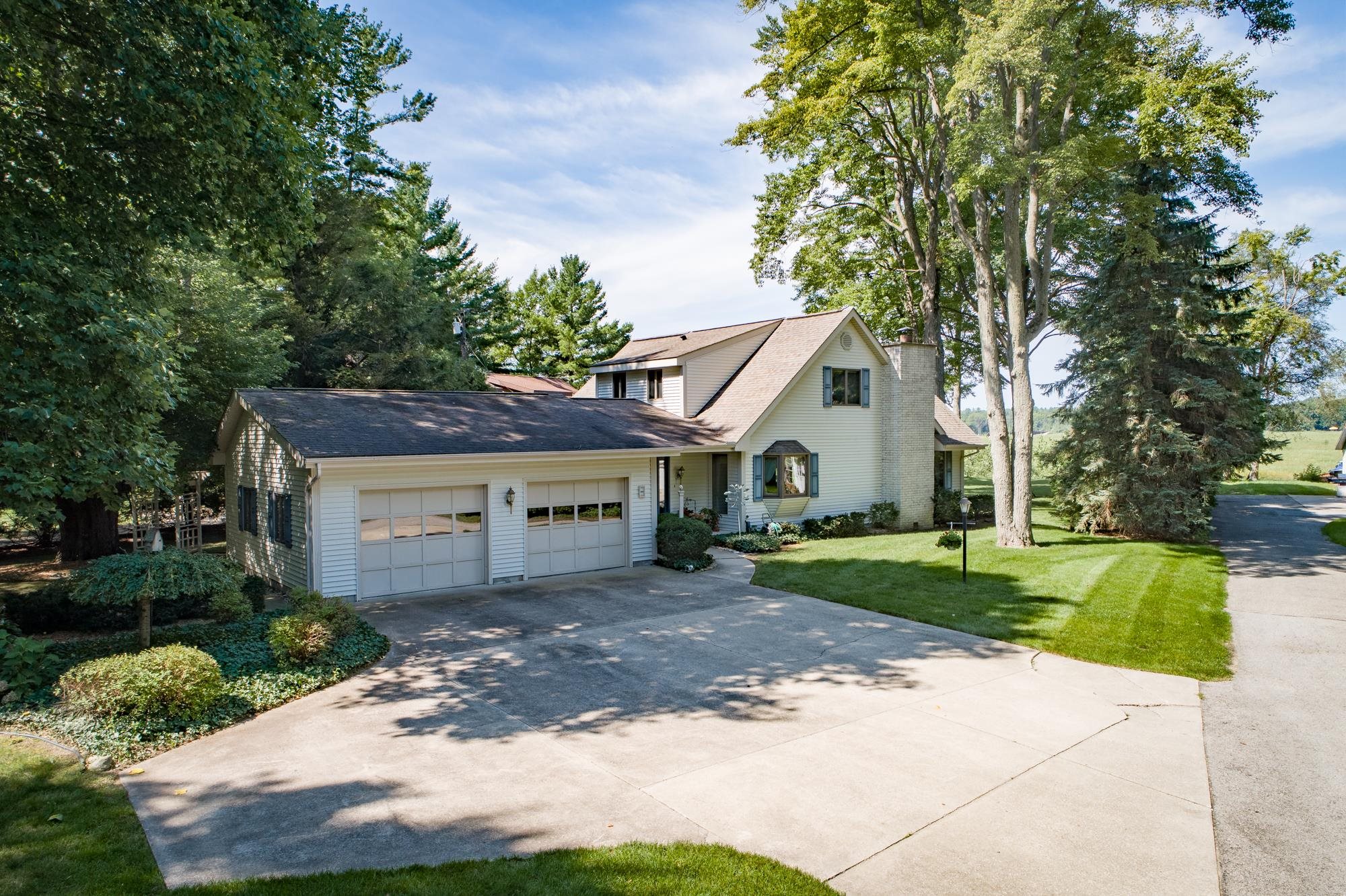 Sanford, Michigan, 48657, United States, 3 Bedrooms Bedrooms, ,3 BathroomsBathrooms,Residential,For Sale,1873518