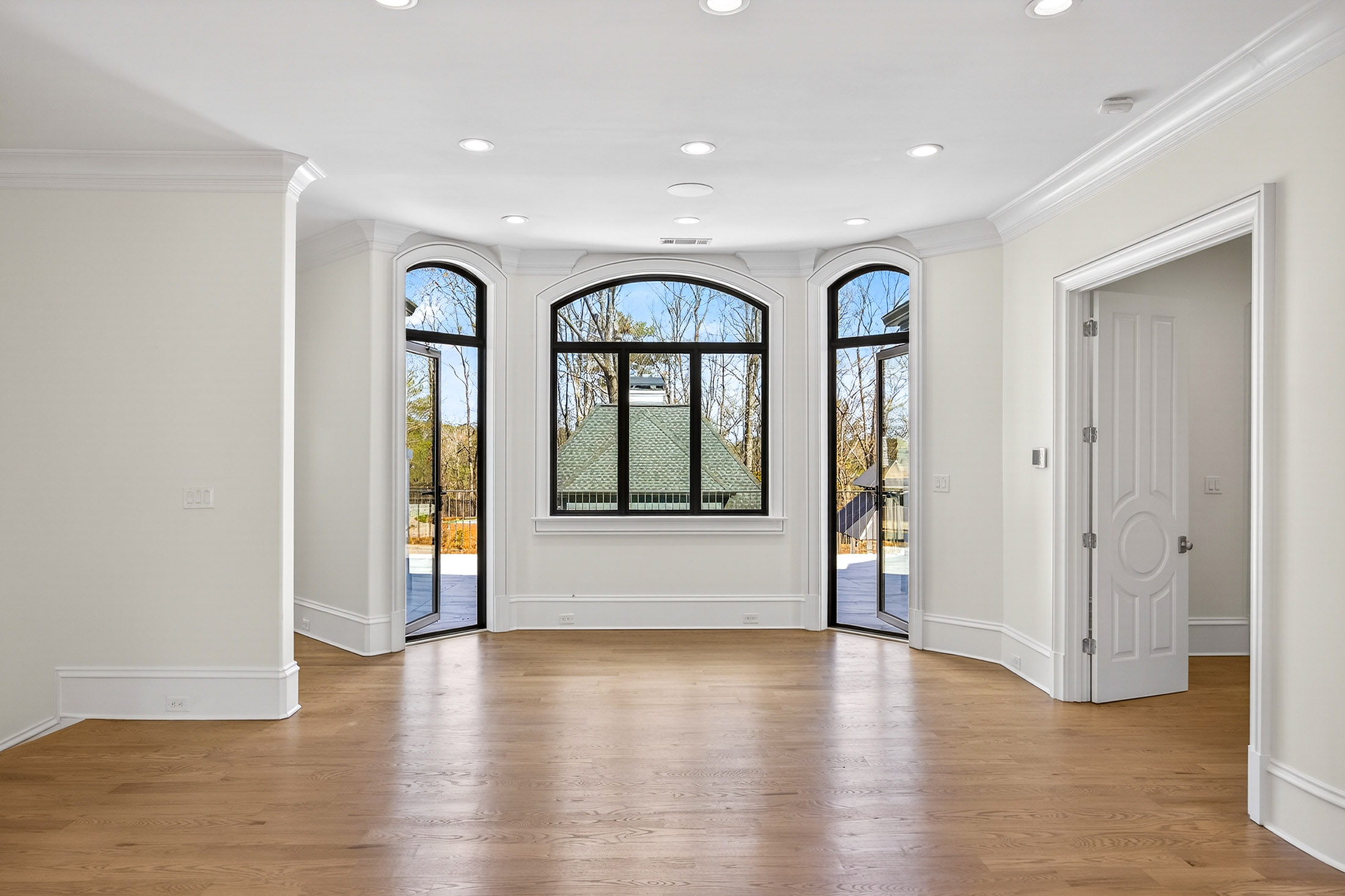  Exceptional Gated Estate with Resort-caliber Grounds - 物件實景