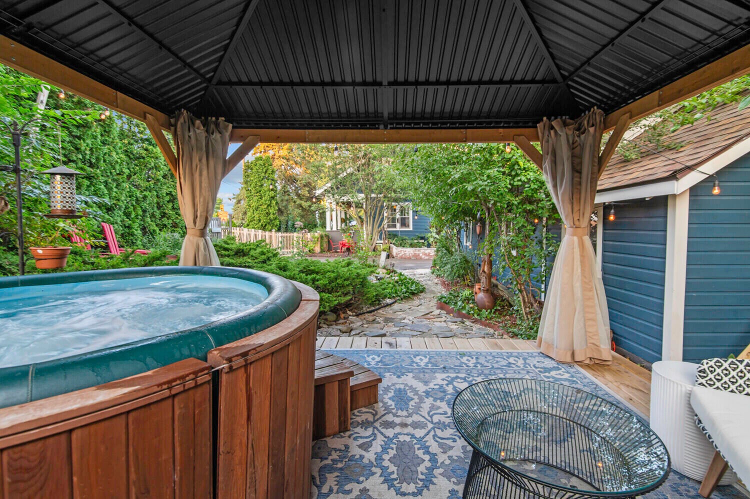 Ann Arbor, Michigan, 48103, United States, 4 Bedrooms Bedrooms, ,3 BathroomsBathrooms,Residential,For Sale,1991262