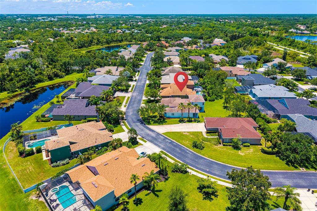 University Park, Florida, 34201, United States, 4 Bedrooms Bedrooms, ,4 BathroomsBathrooms,Residential,For Sale,1876189