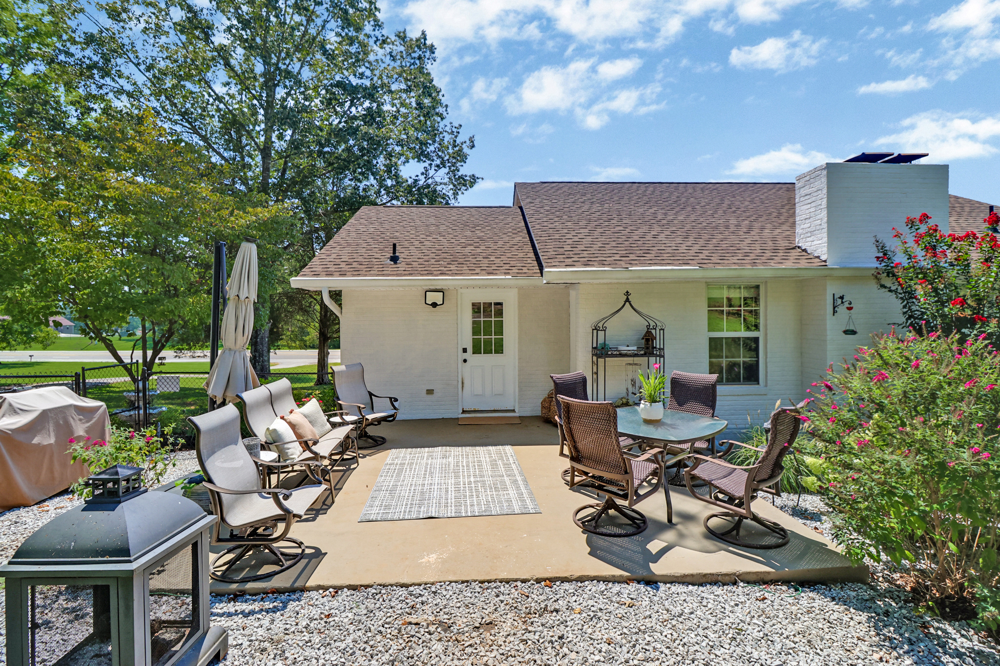 Rockwood, Tennessee, 37854, United States, 4 Bedrooms Bedrooms, ,3 BathroomsBathrooms,Residential,For Sale,2011403