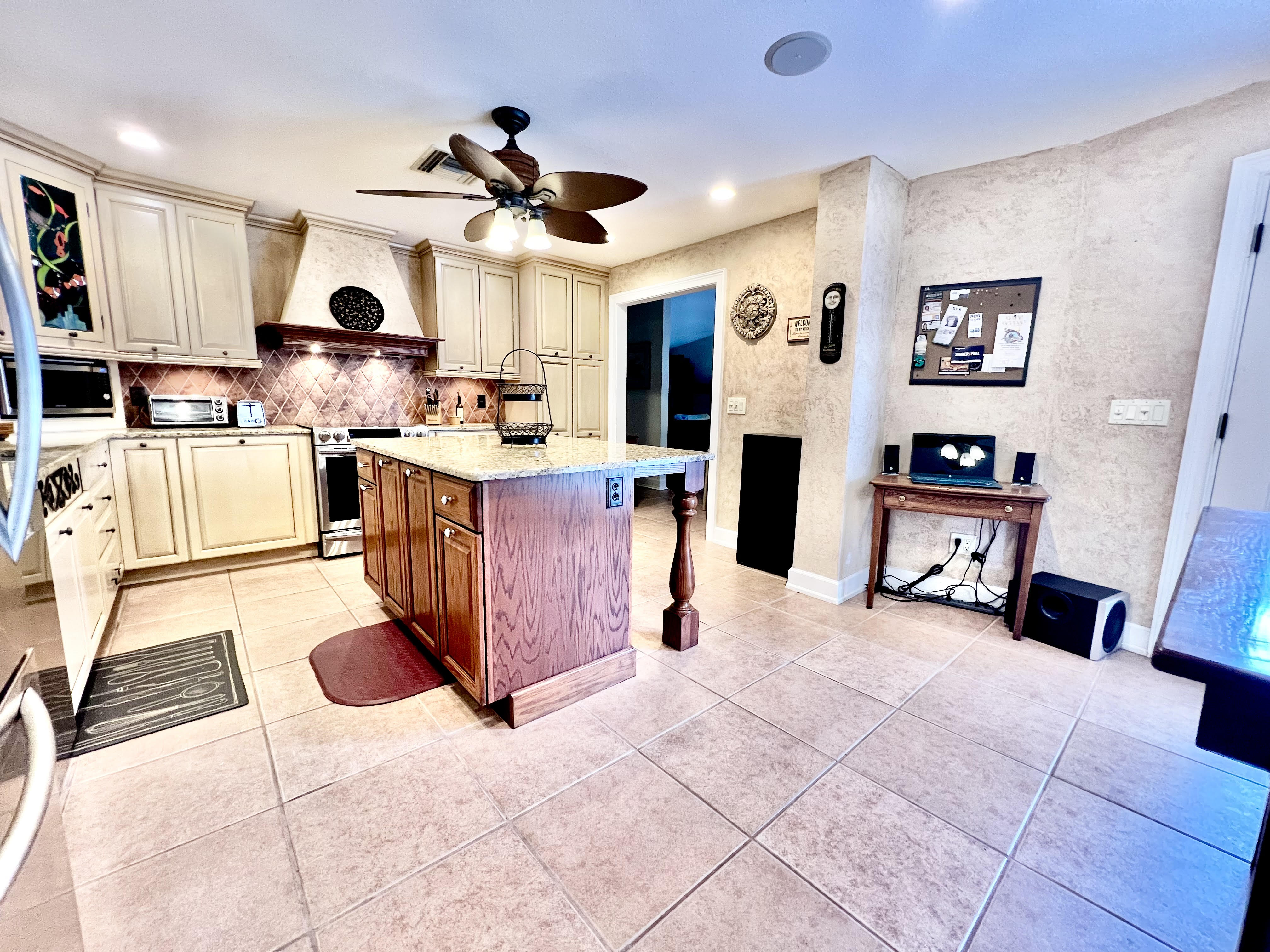 Clearwater, Florida, 33759, United States, 3 Bedrooms Bedrooms, ,2 BathroomsBathrooms,Residential,For Sale,1888800
