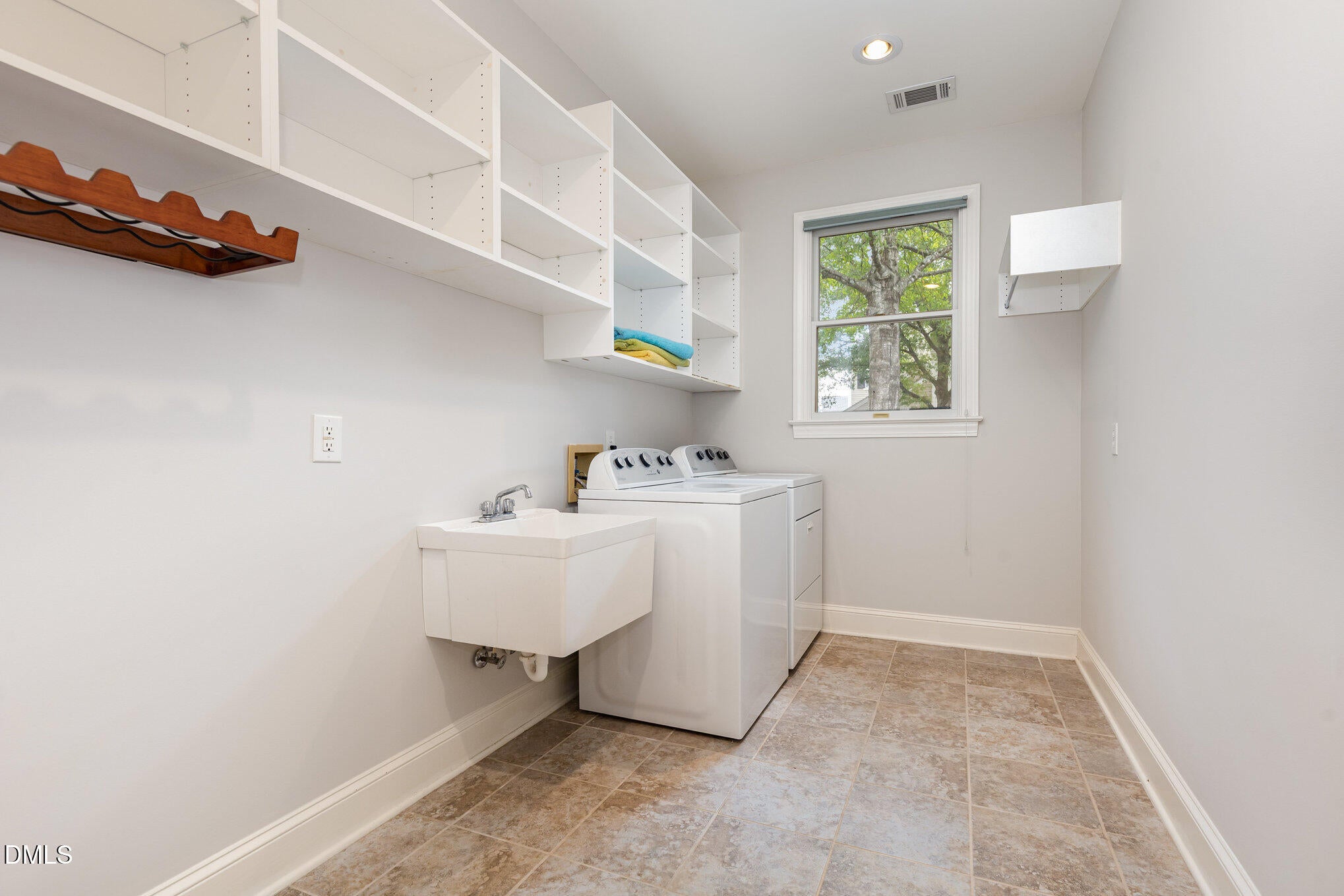 Pittsboro, North Carolina, 27312, United States, 3 Bedrooms Bedrooms, ,2 BathroomsBathrooms,Residential,For Sale,1990998