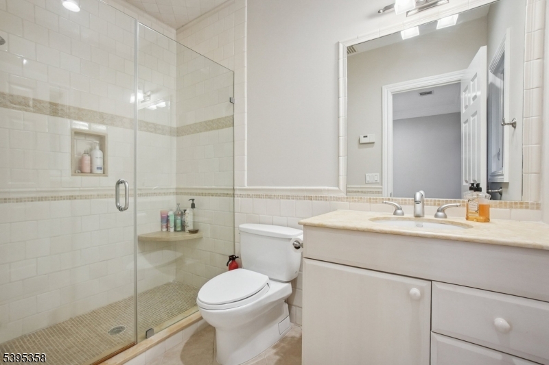 Millburn Twp., New Jersey, 07078, United States, 6 Bedrooms Bedrooms, ,7 BathroomsBathrooms,Residential,For Sale,1991831