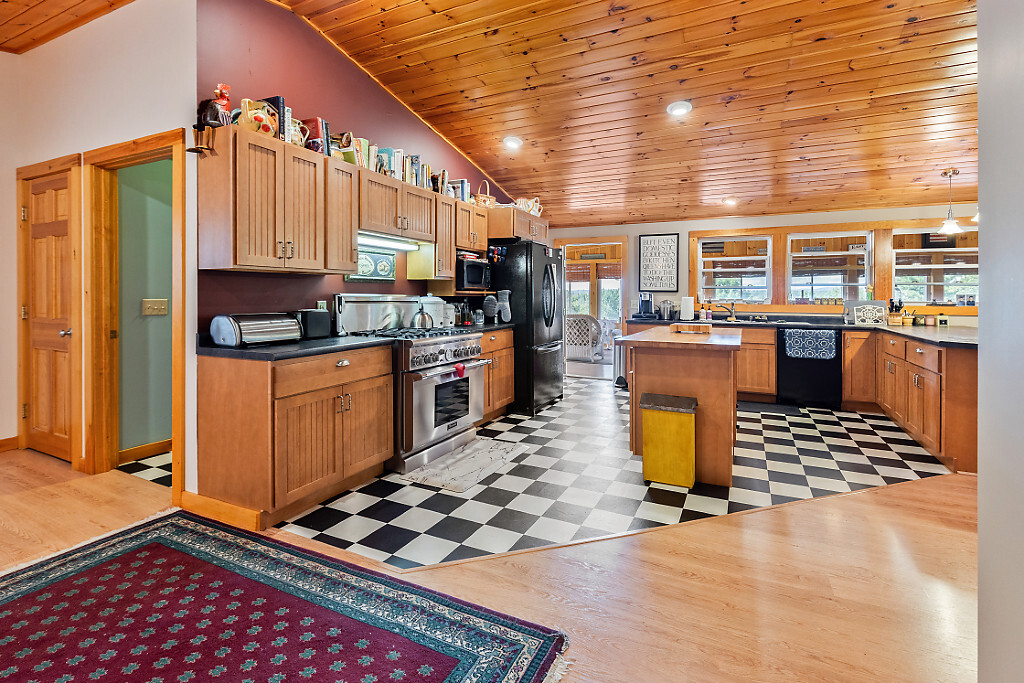 Smithfield, Maine, 04978, United States, 3 Bedrooms Bedrooms, ,4 BathroomsBathrooms,Residential,For Sale,1934236