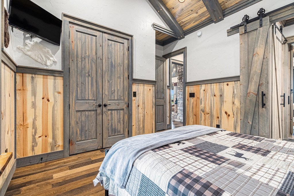 Ellijay, Georgia, 30540, United States, 5 Bedrooms Bedrooms, ,5 BathroomsBathrooms,Residential,For Sale,1952565