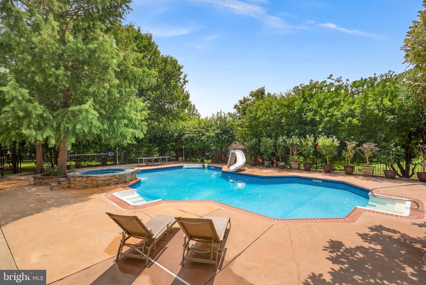 Waterford, Virginia, 20197, United States, 5 Bedrooms Bedrooms, ,4 BathroomsBathrooms,Residential,For Sale,1940957