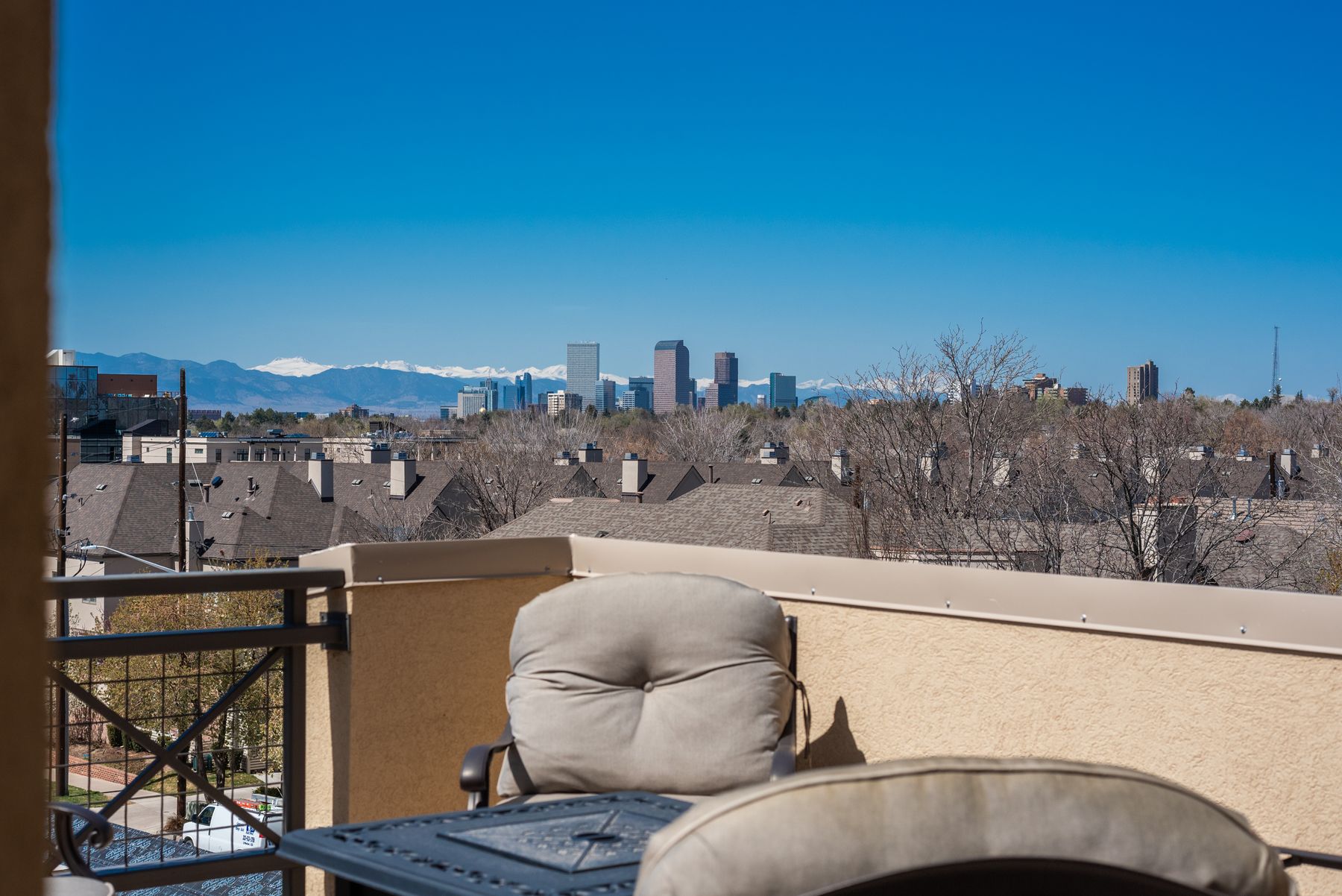  Stunning Cherry Creek Penthouse – Skyline Decks & Luxury Primary Retreat - 物件實景