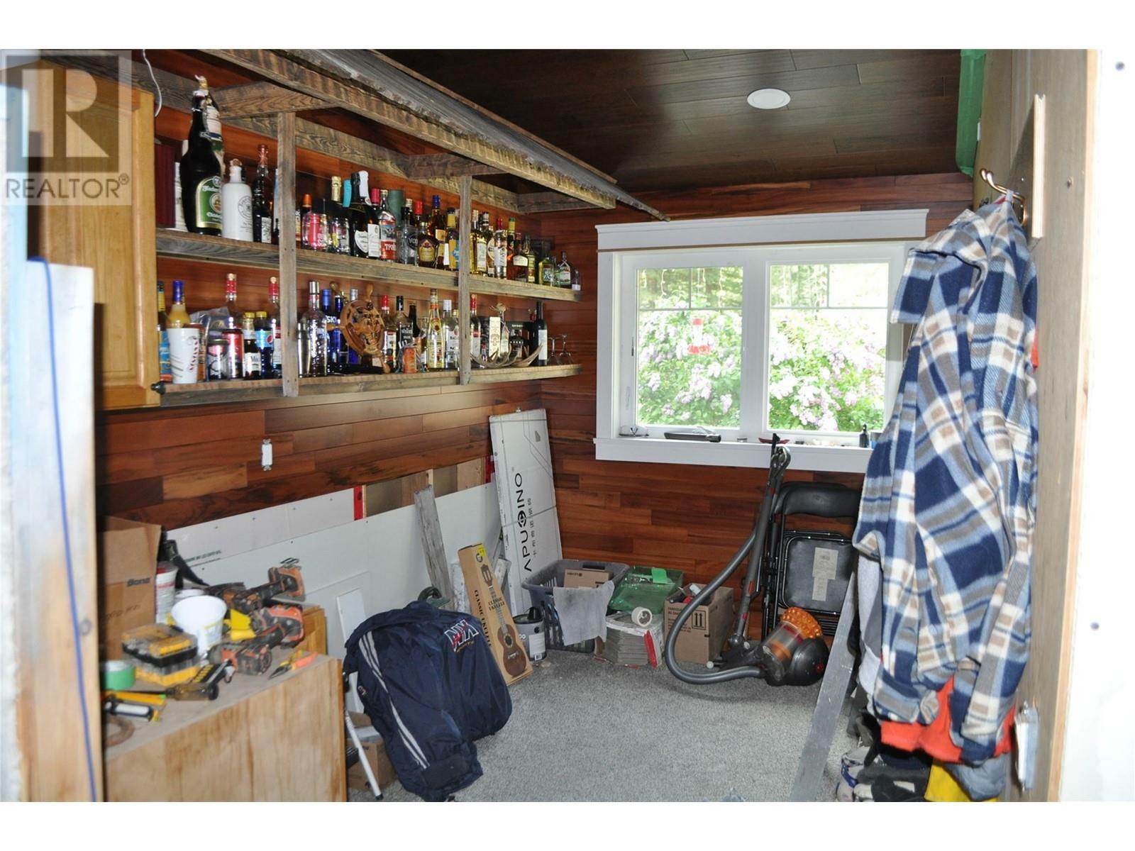 CHERRYVILLE, British Columbia, V0E 2G1, CA, 2 Bedrooms Bedrooms, ,2 BathroomsBathrooms,Residential,For Sale,1837414