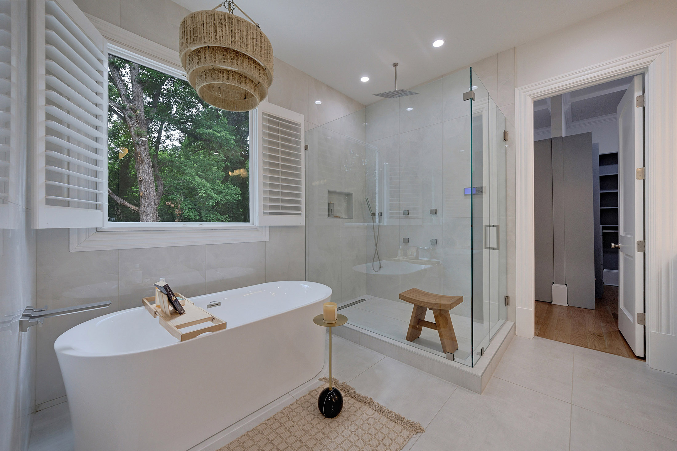  Exceptional Estate Combines Modern Luxury and Timeless Elegance - 物件實景