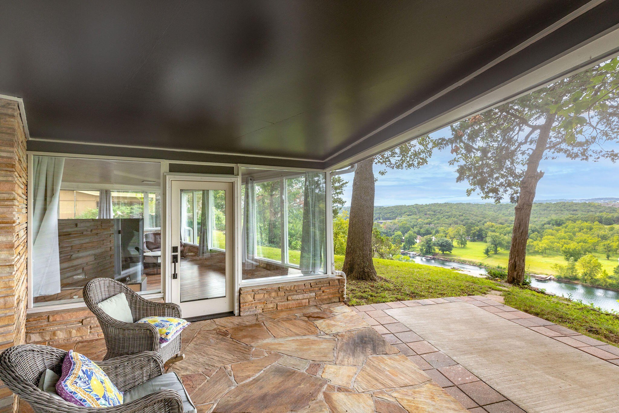 Branson, Missouri, 65616, United States, 3 Bedrooms Bedrooms, ,2 BathroomsBathrooms,Residential,For Sale,1976730