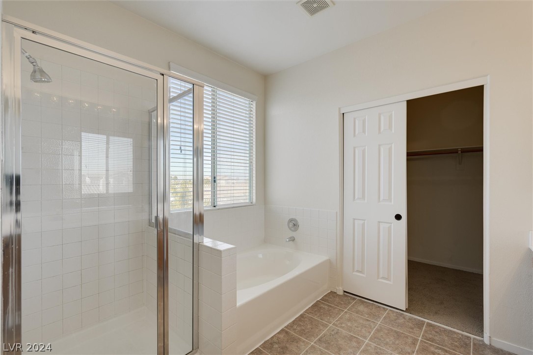 Henderson, Nevada, 89052, United States, 4 Bedrooms Bedrooms, ,2 BathroomsBathrooms,Residential,For Sale,1827915