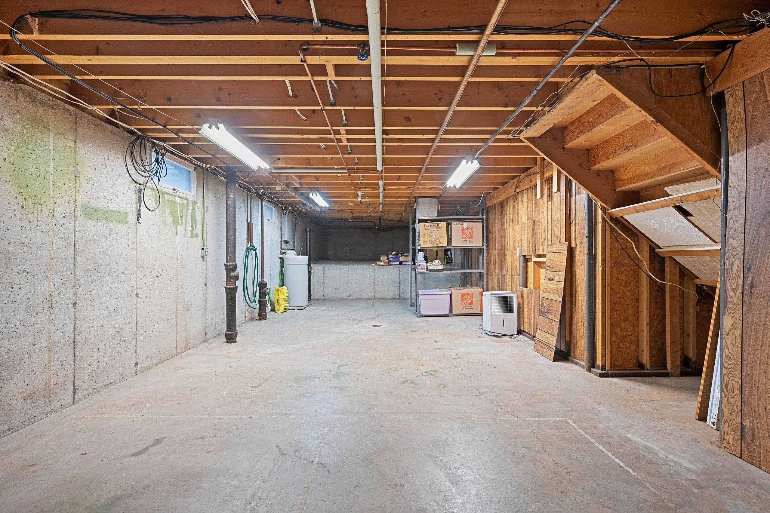 GREEN BAY, Wisconsin, 54304-4417, United States, 4 Bedrooms Bedrooms, ,2 BathroomsBathrooms,Residential,For Sale,1978060