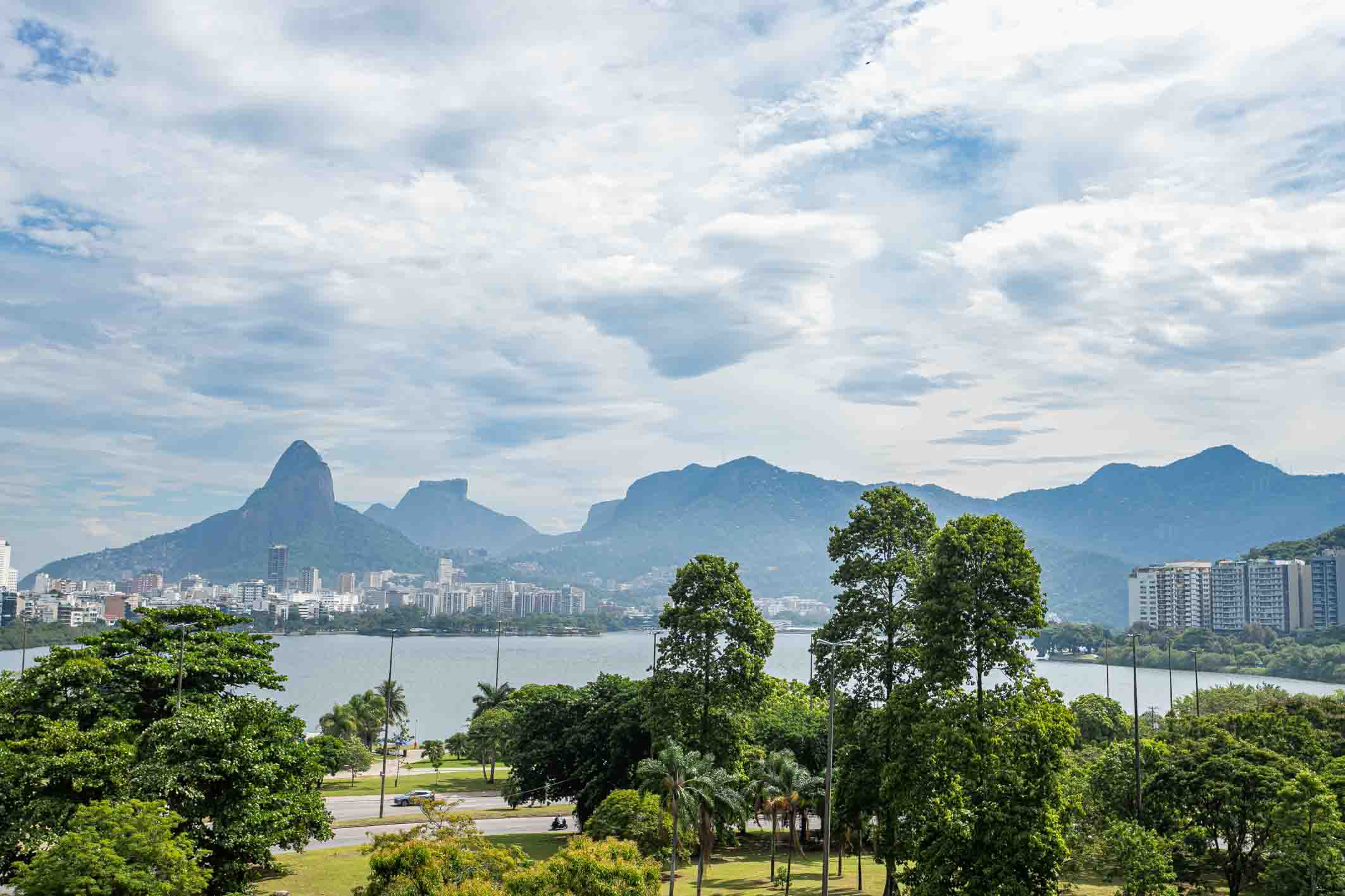  Apartment with open views in Lagoa with four suites and one per floor - 物件實景