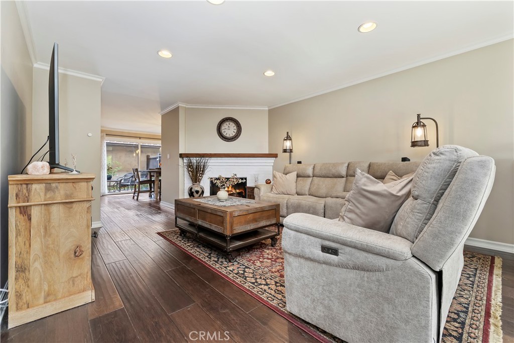 Sierra Madre, California, 91024, United States, 2 Bedrooms Bedrooms, ,3 BathroomsBathrooms,Residential,For Sale,1992859