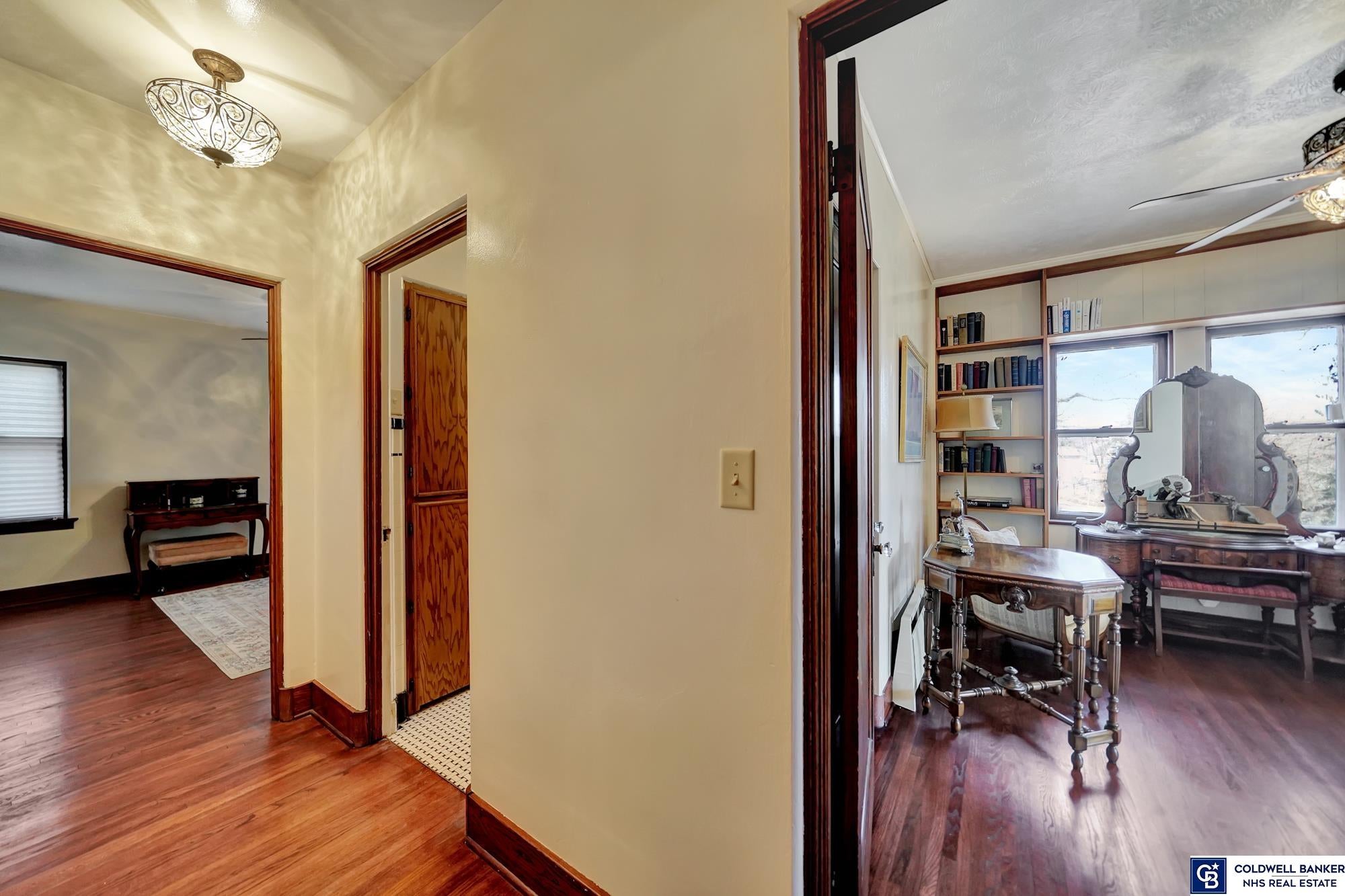 Lincoln, Nebraska, 68510, United States, 6 Bedrooms Bedrooms, ,2 BathroomsBathrooms,Residential,For Sale,1796246