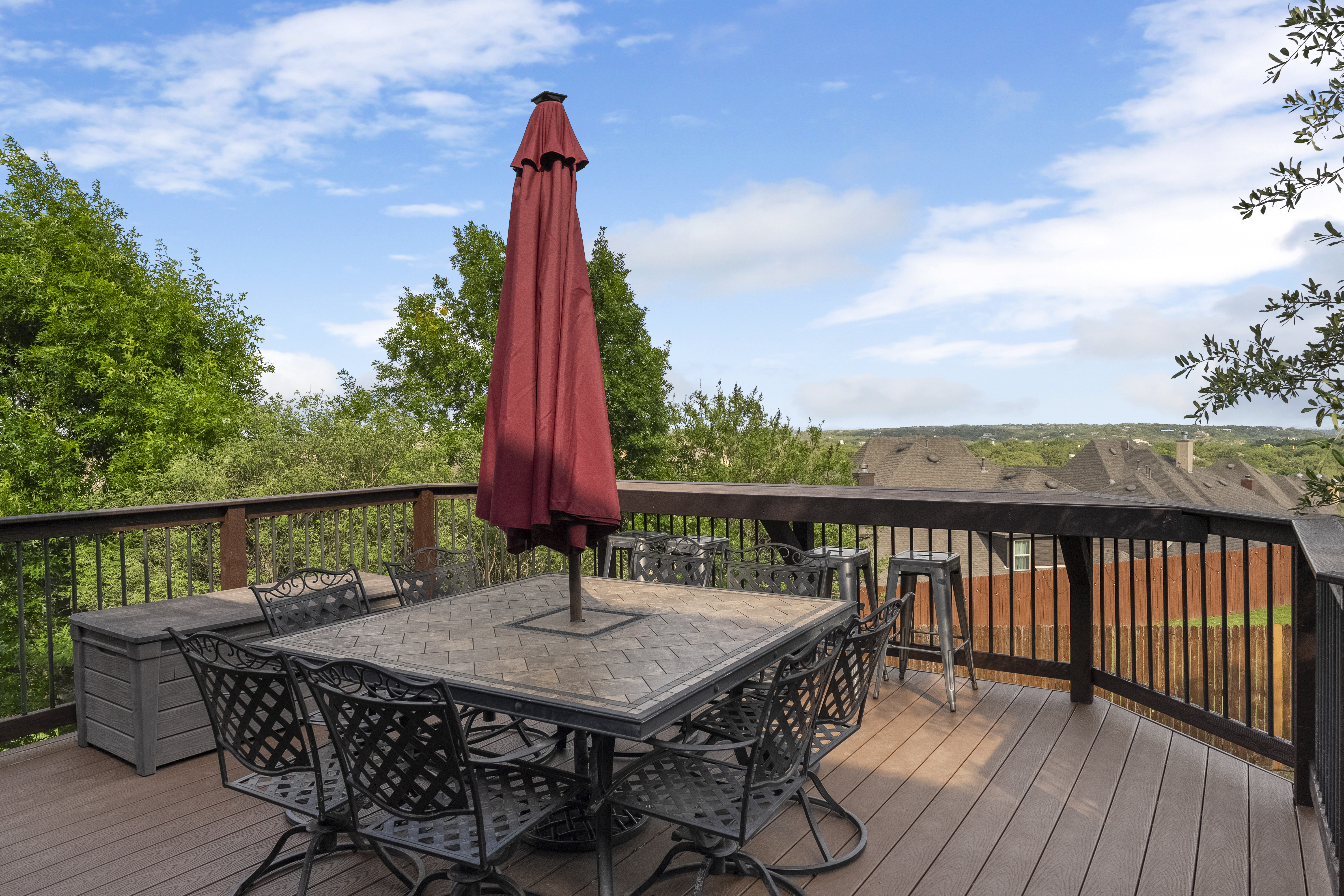  Thoughtfully Designed with Exceptional Floor Plan - 物件實景