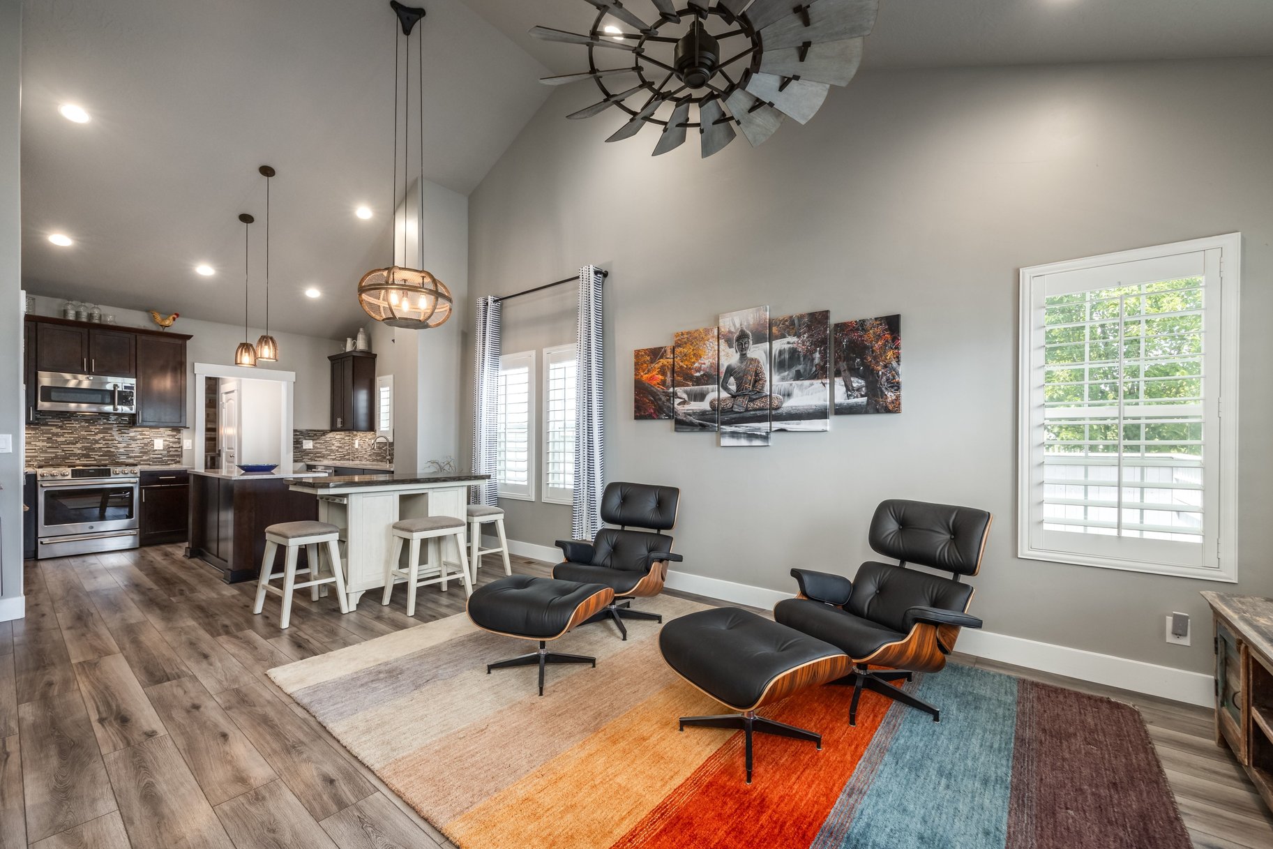  Move-In Ready in Daybreak — Steps from the Lake, Loaded with Custom Upgrades - 物件實景