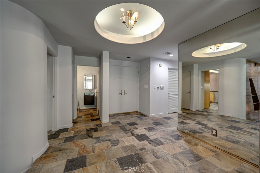 Studio City, California, 91604, United States, 2 Bedrooms Bedrooms, ,3 BathroomsBathrooms,Residential,For Sale,1847940