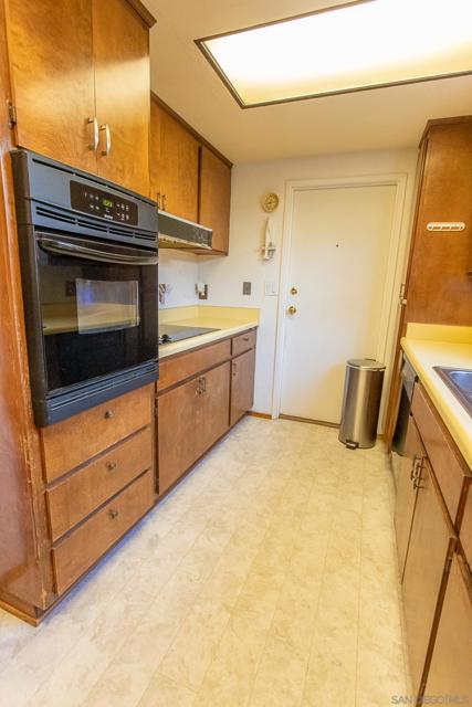 San Diego, California, 92119, United States, 3 Bedrooms Bedrooms, ,2 BathroomsBathrooms,Residential,For Sale,1974300