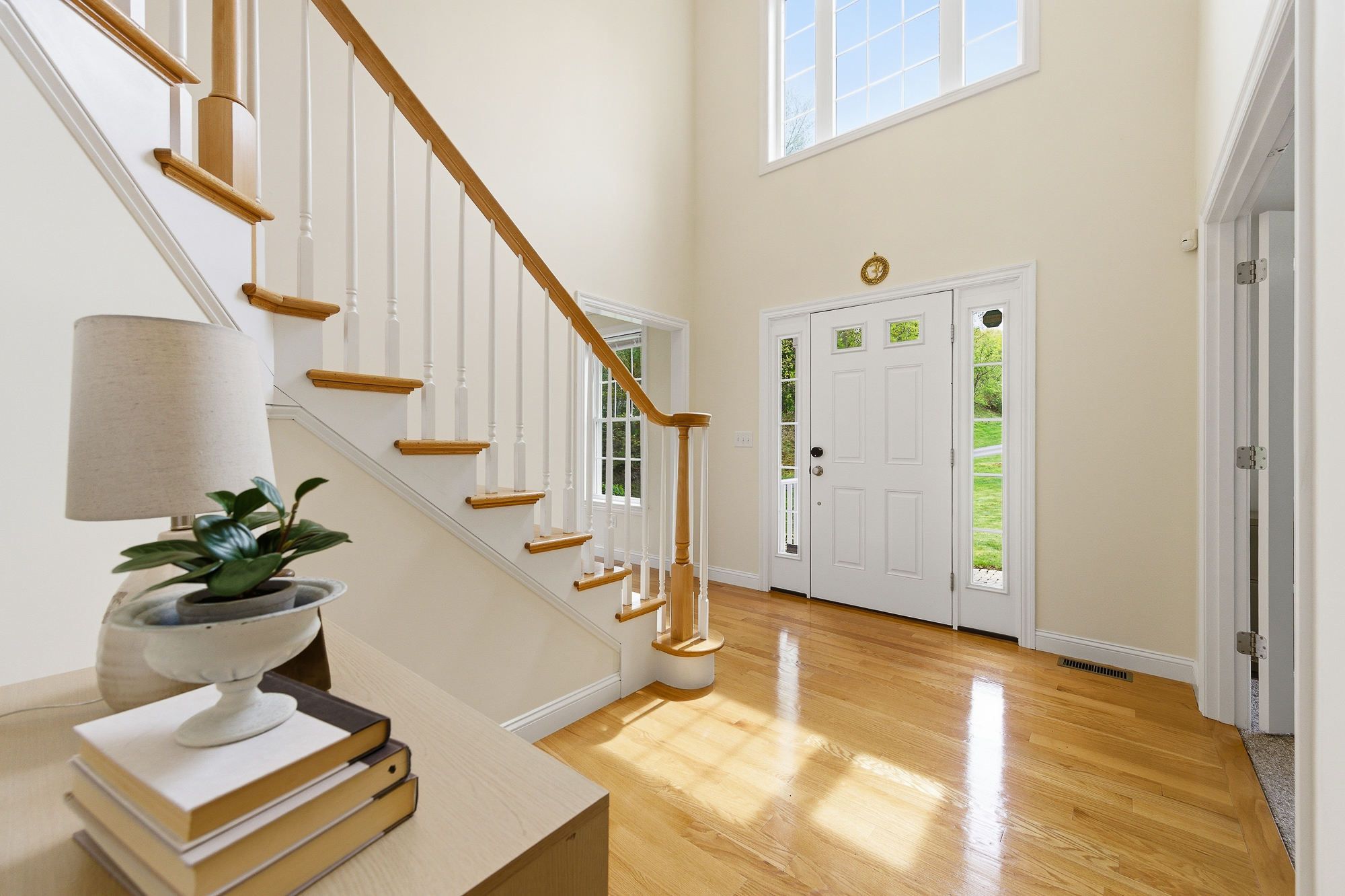  8 Victoria Circle, Shrewsbury, MA 01545 - 物件實景