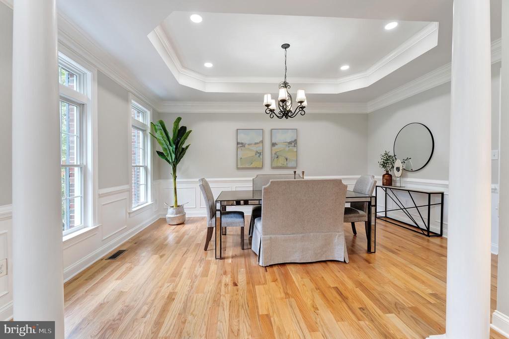 Fairfax, Virginia, 22033, United States, 6 Bedrooms Bedrooms, ,6 BathroomsBathrooms,Residential,For Sale,1973786