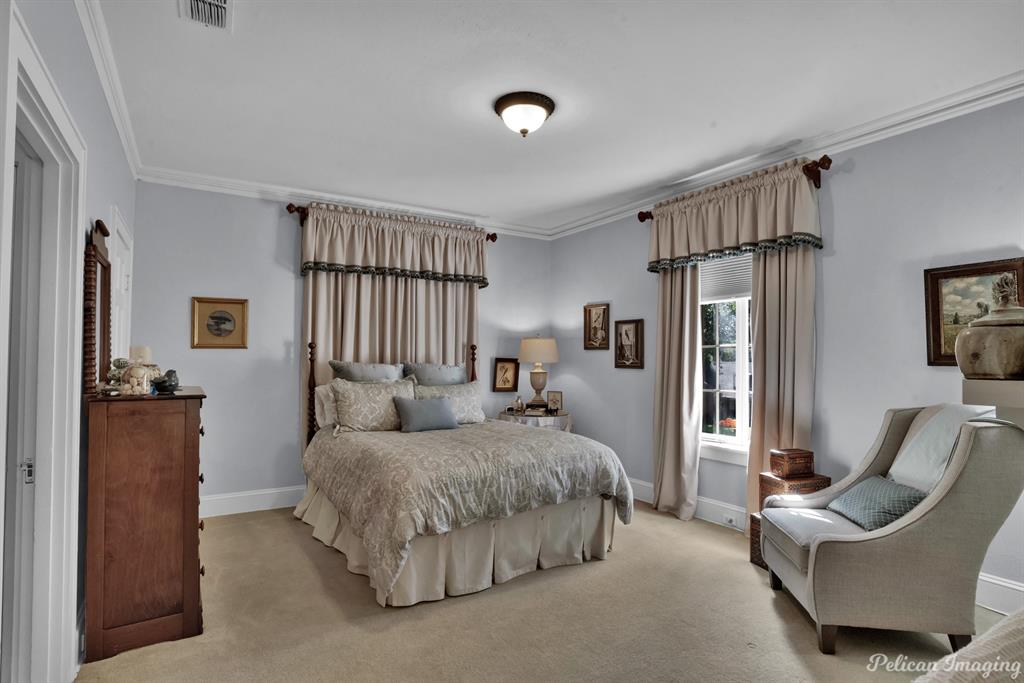 Shreveport, Louisiana, 71106, United States, 5 Bedrooms Bedrooms, ,4 BathroomsBathrooms,Residential,For Sale,1779420
