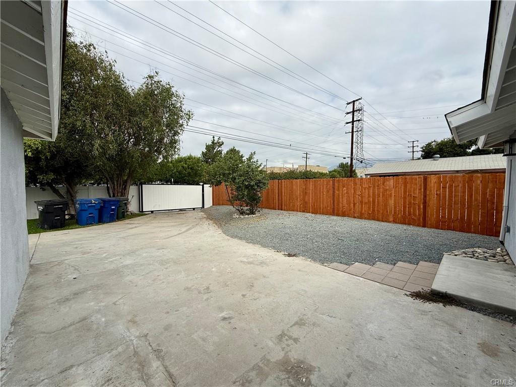 Azusa, California, 91702, United States, 5 Bedrooms Bedrooms, ,Residential,For Sale,1980022