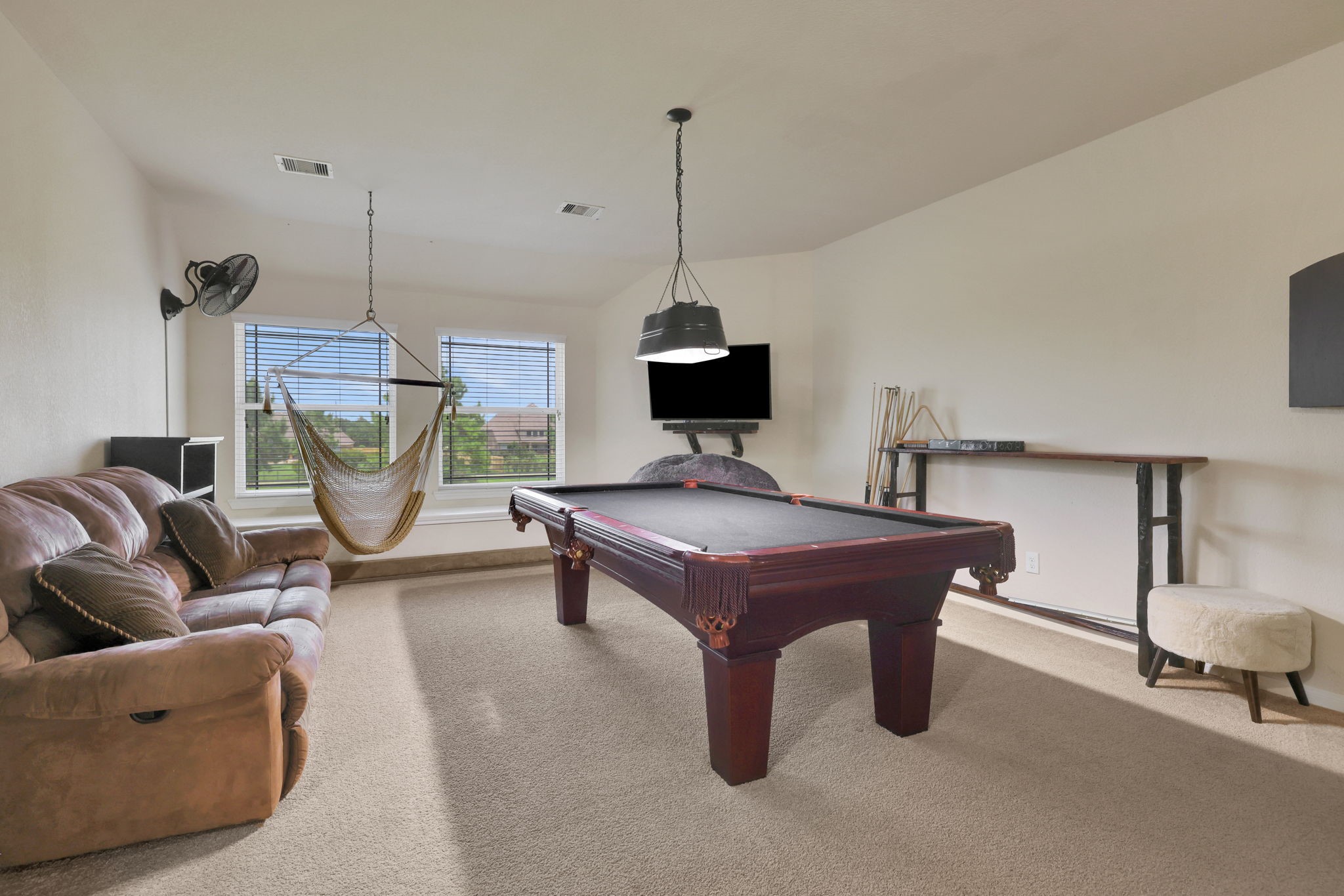 Mont Belvieu, Texas, 77523, United States, 5 Bedrooms Bedrooms, ,4 BathroomsBathrooms,Residential,For Sale,1906104