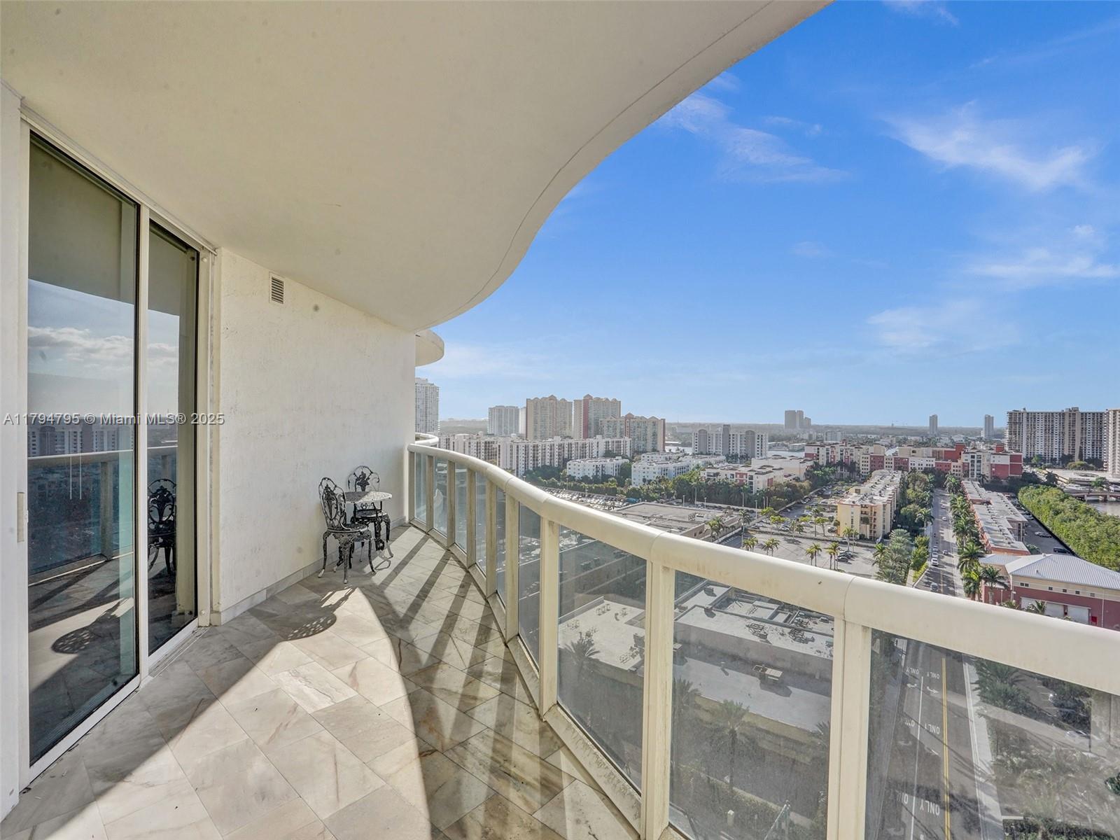 Sunny Isles Beach, Florida, 33160, United States, 2 Bedrooms Bedrooms, ,3 BathroomsBathrooms,Residential,For Sale,1794345
