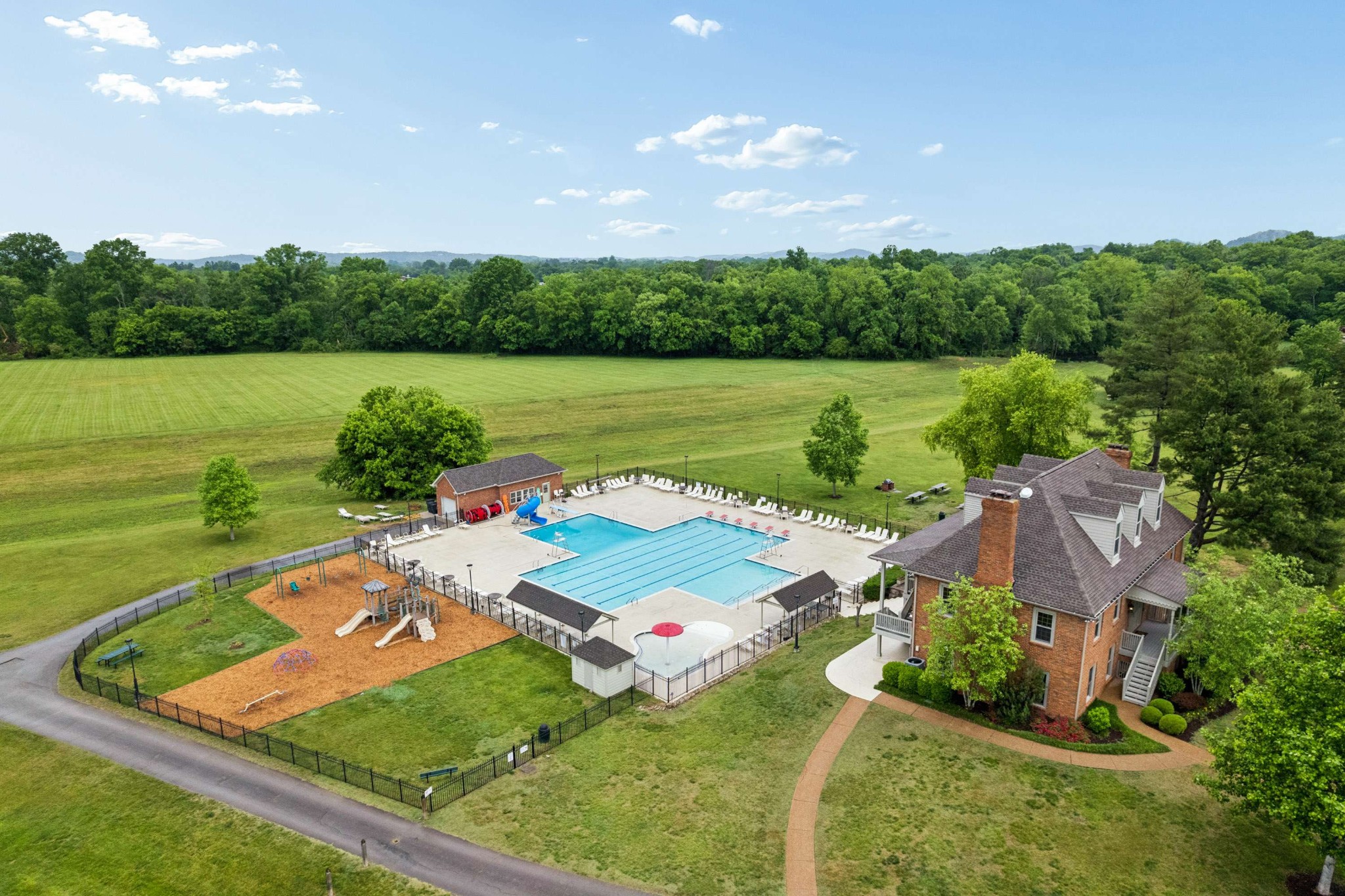  141 Cottonwood Dr, Franklin, TN, 37069 - 物件實景