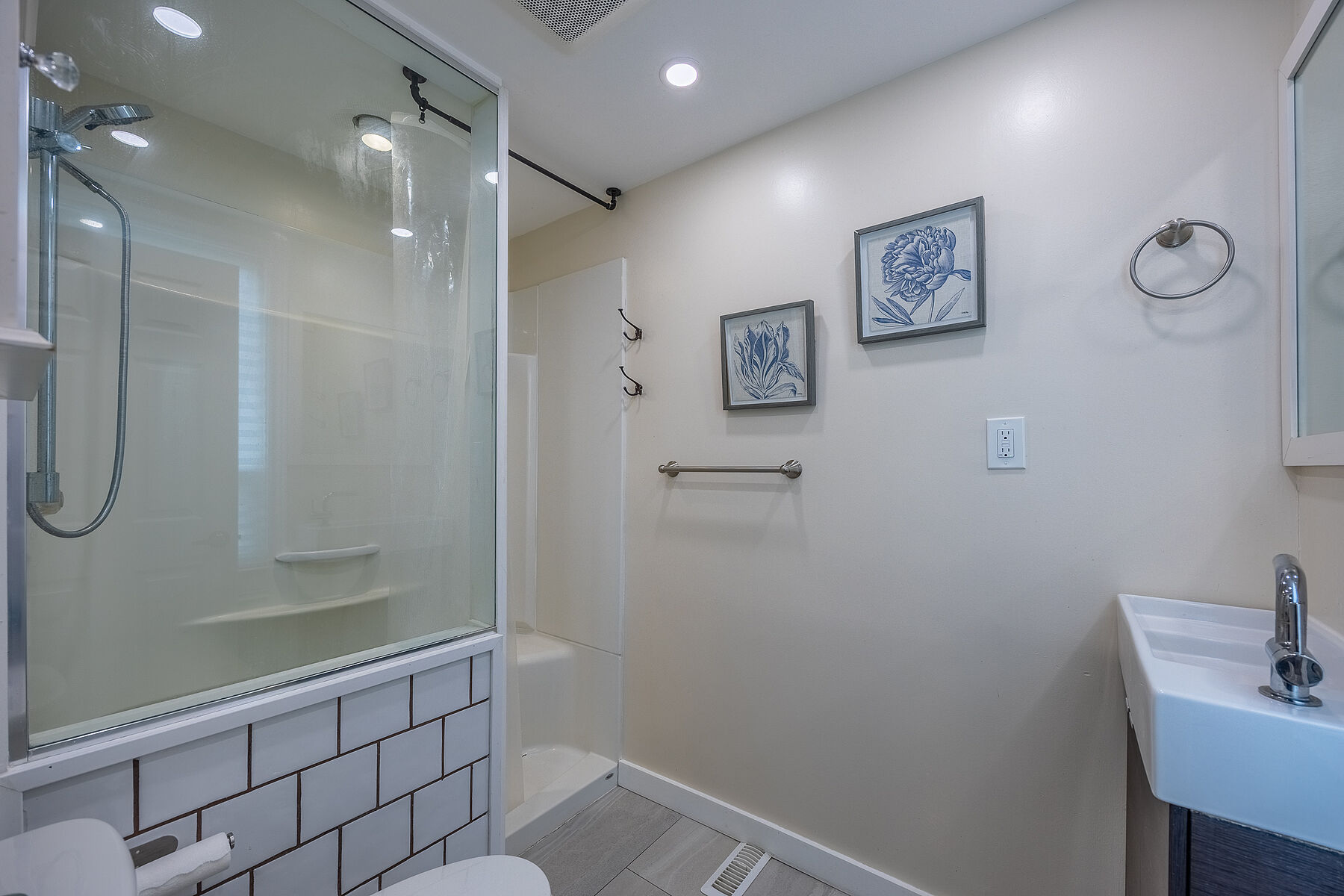  5475 Lakeshore Rd 113 - 物件實景