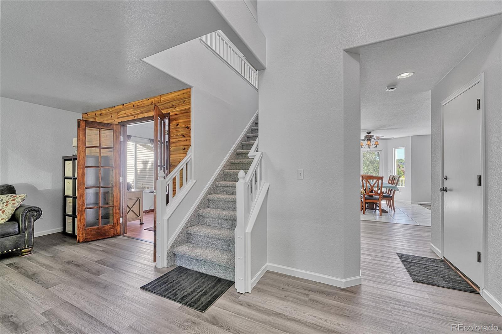 Littleton, Colorado, 80125, United States, 4 Bedrooms Bedrooms, ,3 BathroomsBathrooms,Residential,For Sale,1955641