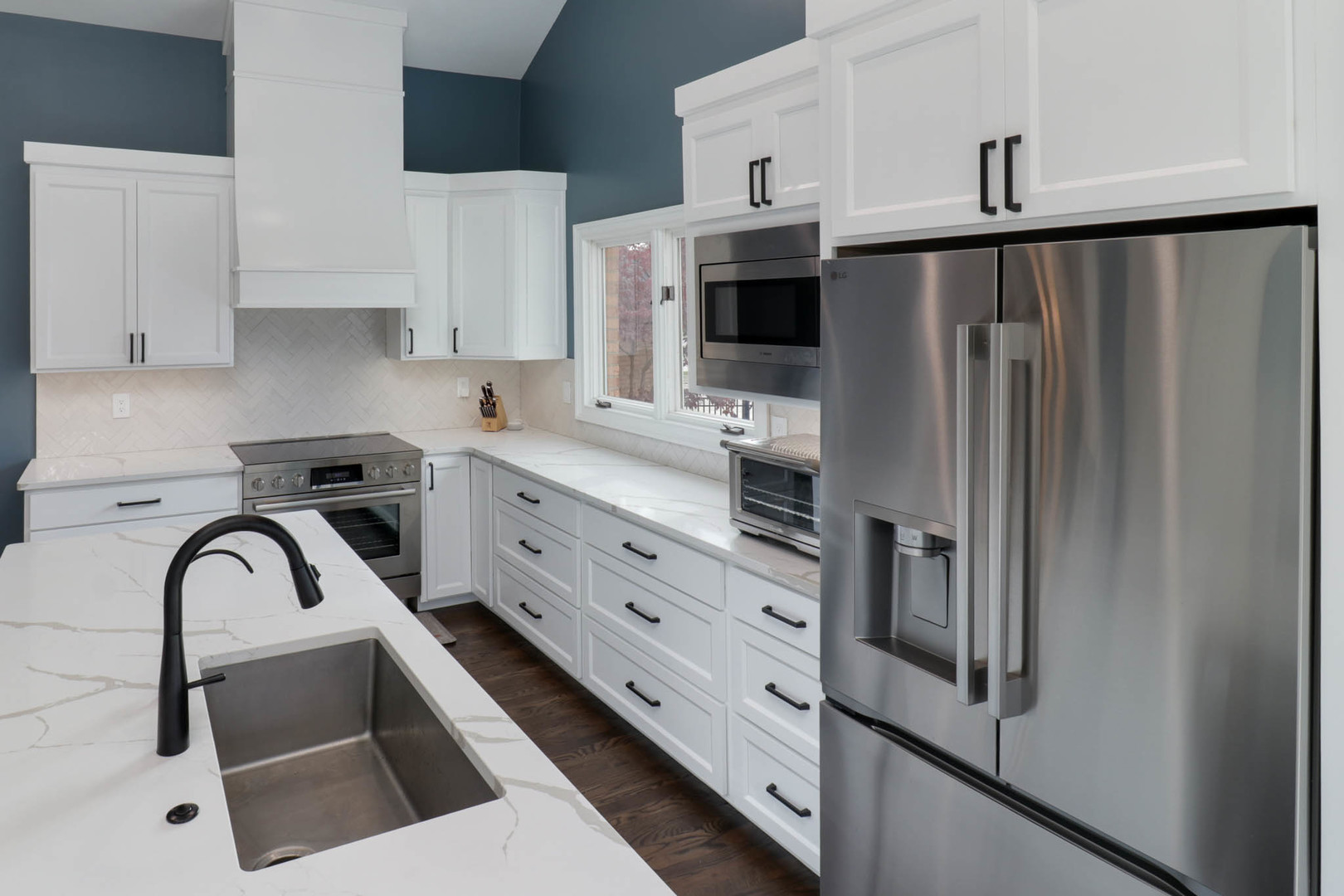 Bloomington, Illinois, 61704, United States, 5 Bedrooms Bedrooms, ,4 BathroomsBathrooms,Residential,For Sale,1991973