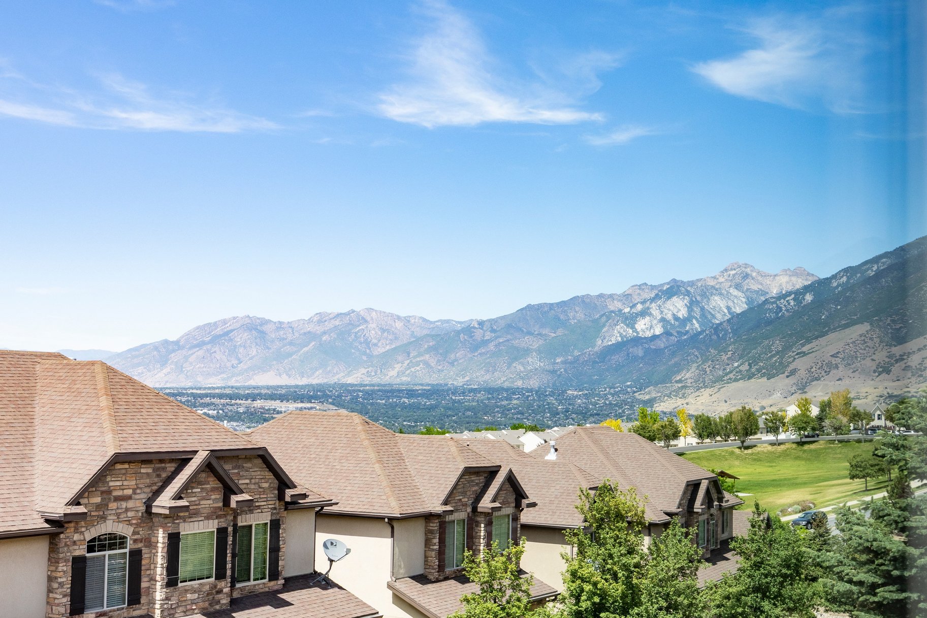  Wasatch Front Views, Walkout Basement & Low-Maintenance Luxury - 物件實景