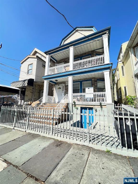 Newark, New Jersey, 07104, United States, 7 Bedrooms Bedrooms, ,4 BathroomsBathrooms,Residential,For Sale,1980017