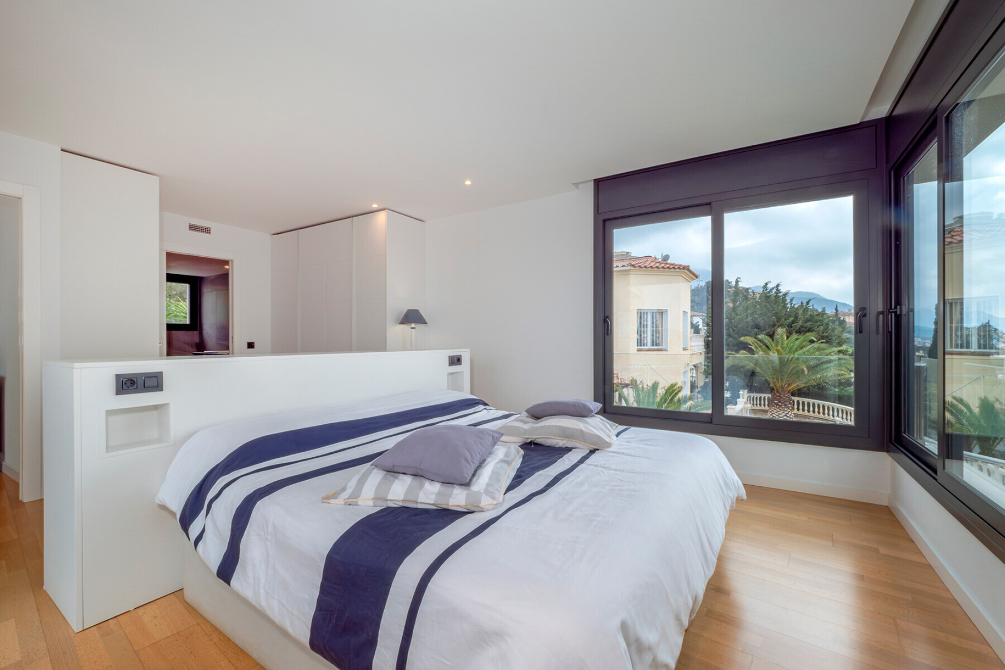  Exclusive villa with panoramic views and a south-facing orientation - 物件實景