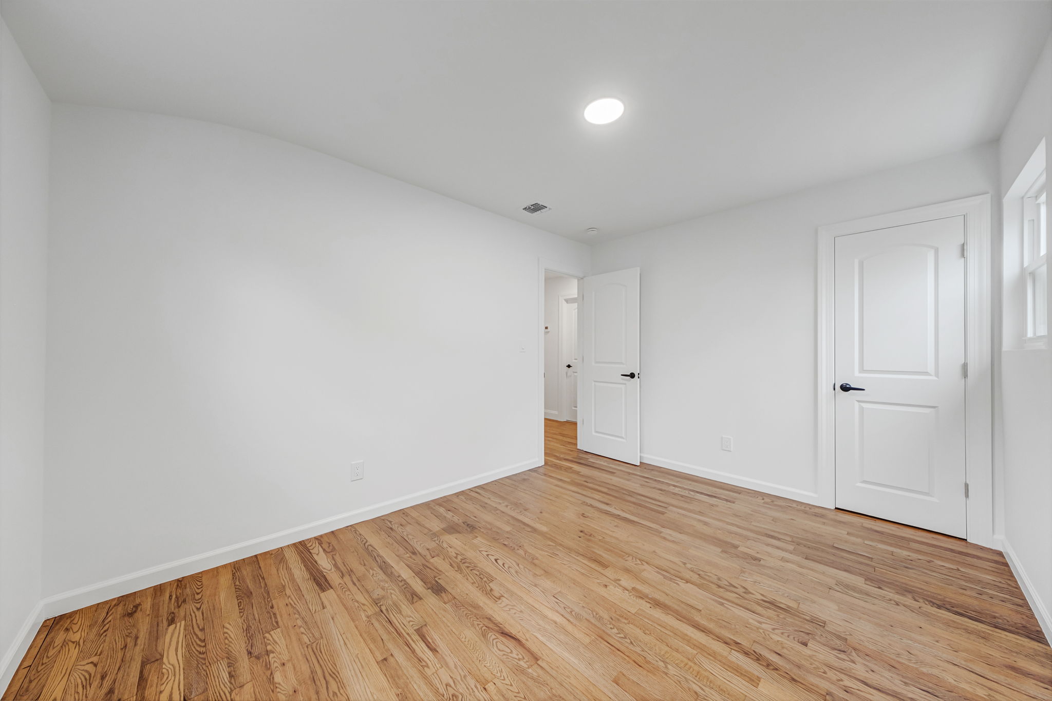 Centereach, New York, 11720, United States, 3 Bedrooms Bedrooms, ,3 BathroomsBathrooms,Residential,For Sale,1851254