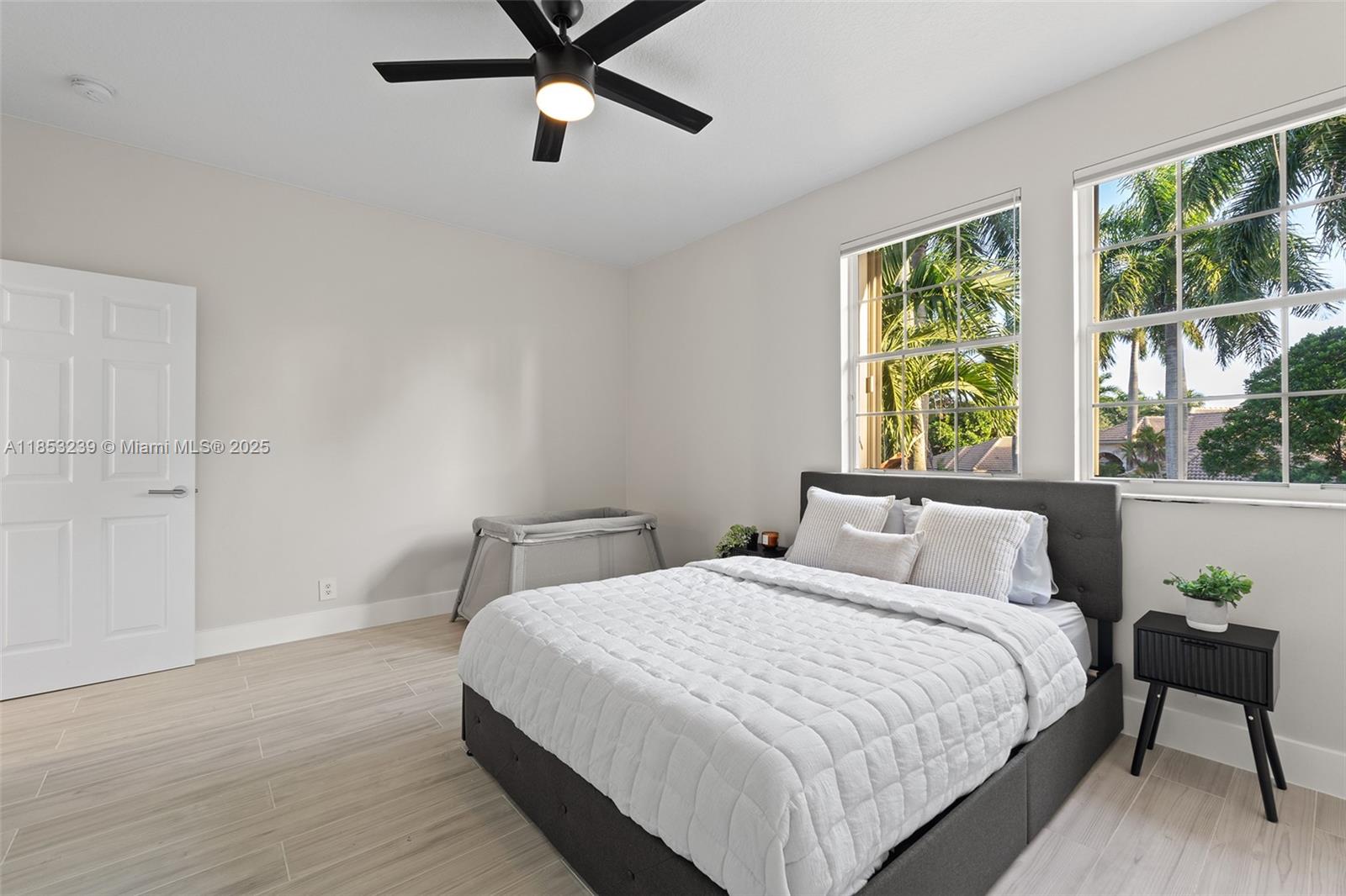 Weston, Florida, 33327, United States, 5 Bedrooms Bedrooms, ,6 BathroomsBathrooms,Residential,For Sale,1919791