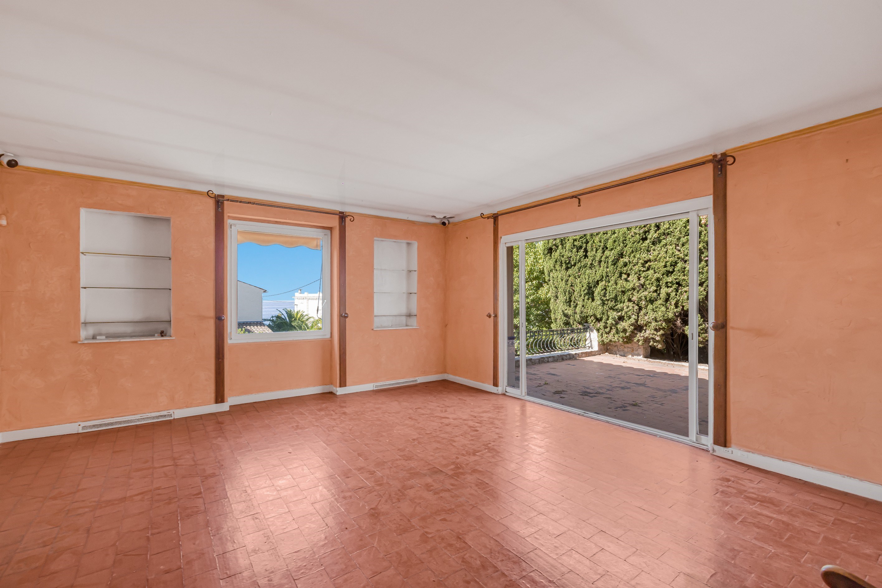  Cannes, Croix des Gardes: 370 sqm contemporary villa project with pool and sea … - 物件實景