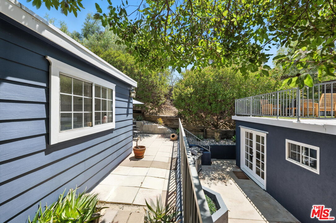 Topanga, California, 90290, United States, 2 Bedrooms Bedrooms, ,1 BathroomBathrooms,Residential,For Sale,1913417
