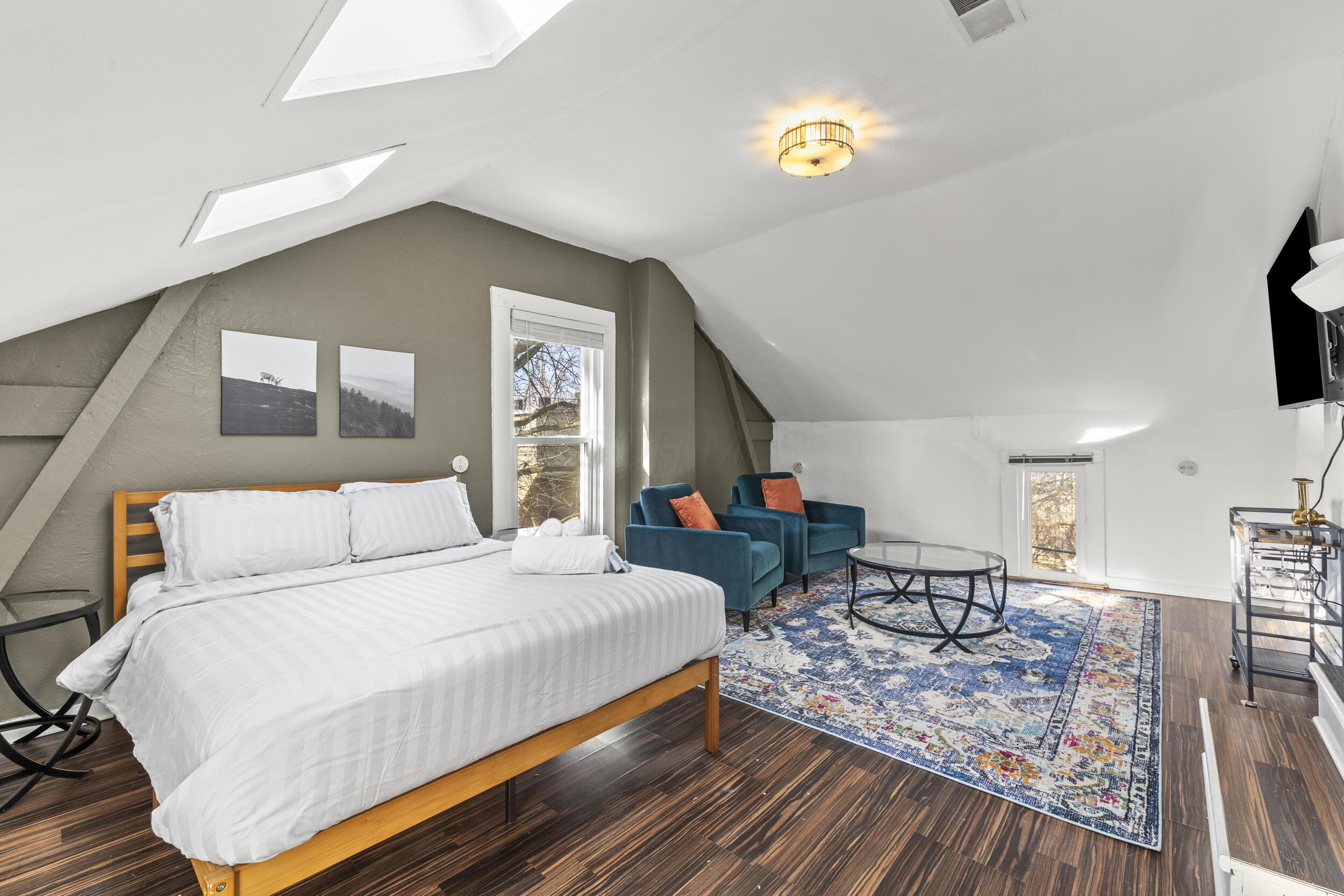 Columbus, Ohio, 43205, United States, 4 Bedrooms Bedrooms, ,4 BathroomsBathrooms,Residential,For Sale,2000888