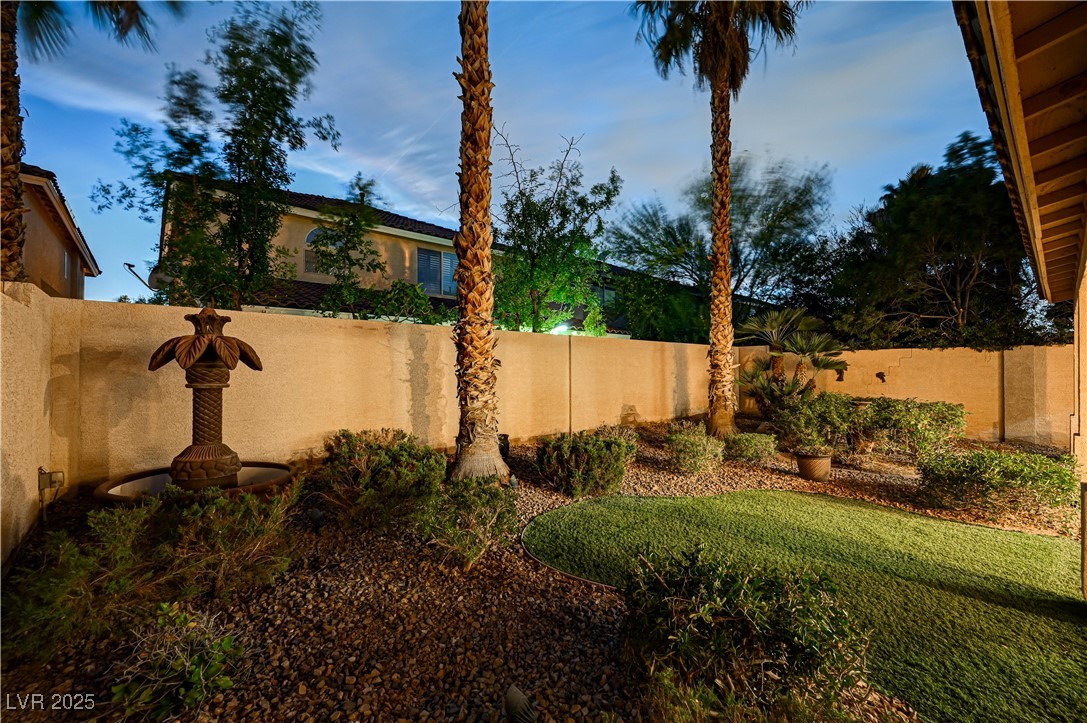 Las Vegas, Nevada, 89141, United States, 3 Bedrooms Bedrooms, ,3 BathroomsBathrooms,Residential,For Sale,1971377