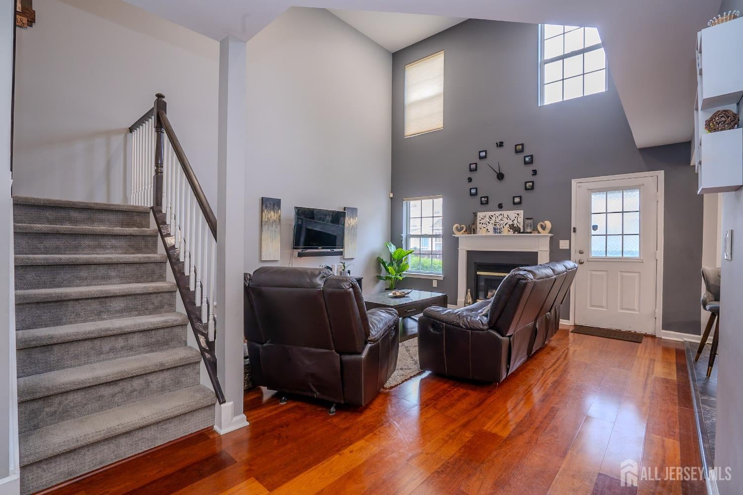 North Brunswick, New Jersey, 08902, United States, 3 Bedrooms Bedrooms, ,3 BathroomsBathrooms,Residential,For Sale,1937029