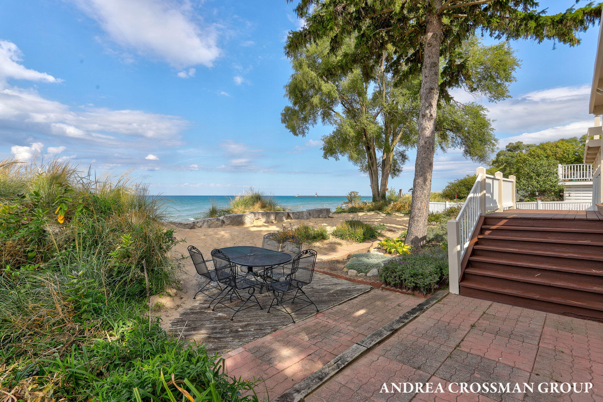 St. Joseph, Michigan, 49085, United States, 4 Bedrooms Bedrooms, ,4 BathroomsBathrooms,Residential,For Sale,1960959