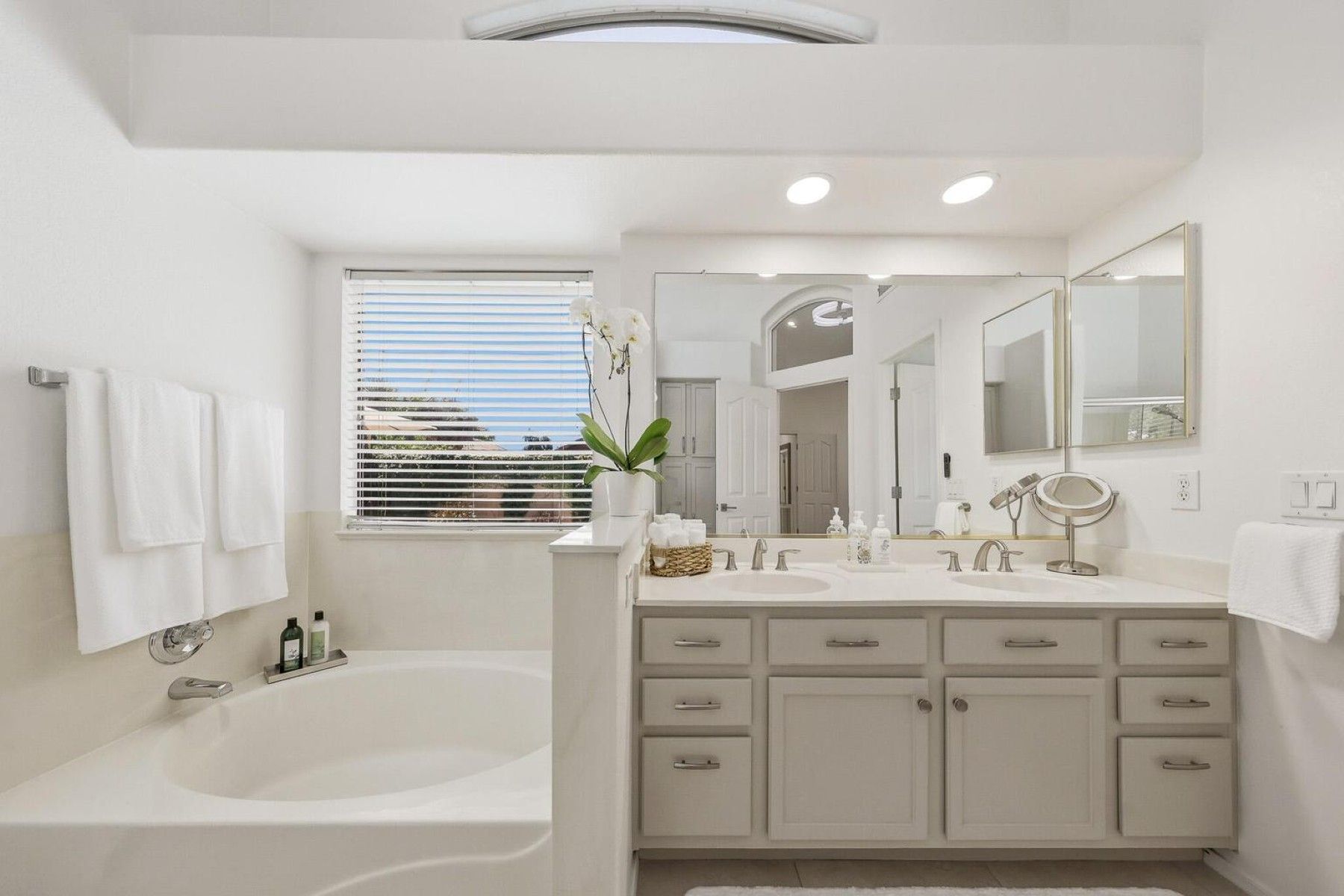  4719 E Weaver Road  Phoenix, AZ - 物件實景