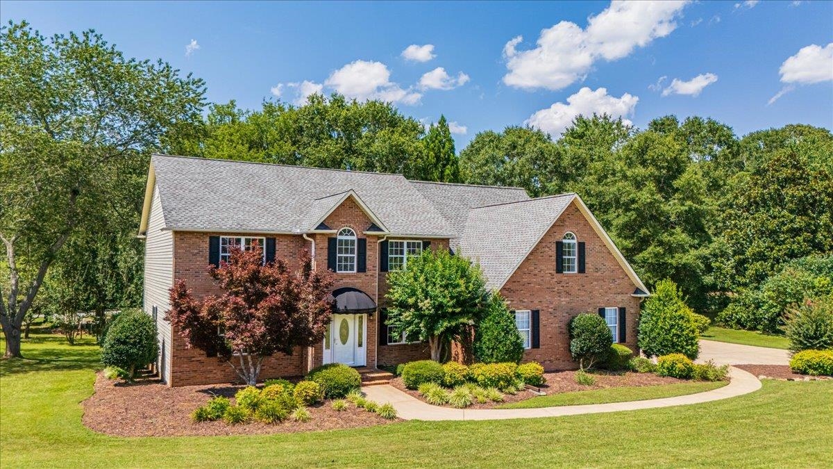 Moore, South Carolina, 29369, United States, 5 Bedrooms Bedrooms, ,4 BathroomsBathrooms,Residential,For Sale,2010805