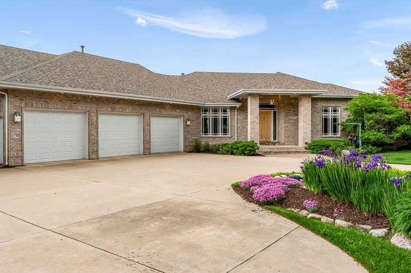 Machesney Park, Illinois, 61115, United States, 4 Bedrooms Bedrooms, ,5 BathroomsBathrooms,Residential,For Sale,2049063